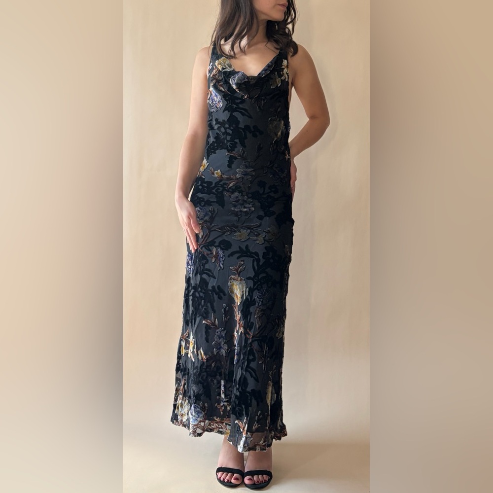 Dress Forum Floral Velvet Midi Dress